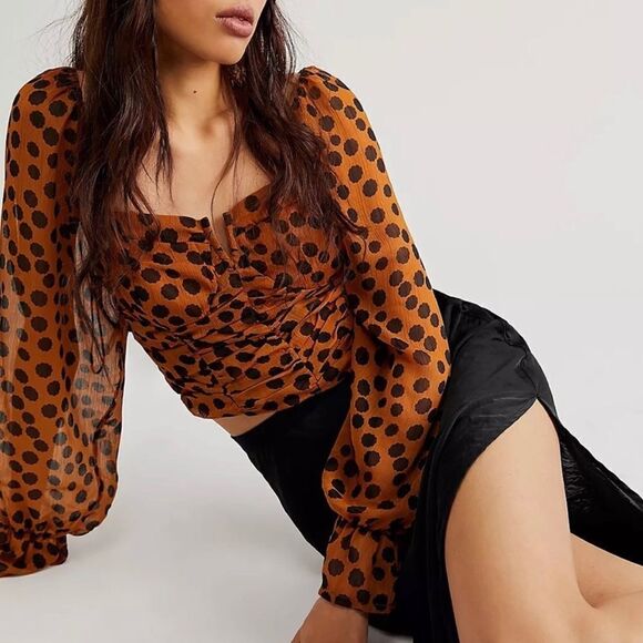 NWT Free People Parker Top size S $98So femme and forever-fun,
